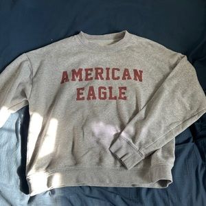 American Eagle crew neck sweater